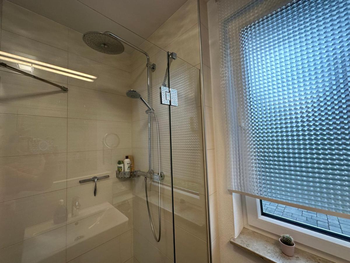 Traumhafte Haushaelfte Mit Kamin, Garten & Whirlpool Apartment Berlin Exterior photo